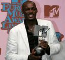 2Face With Award.jpg